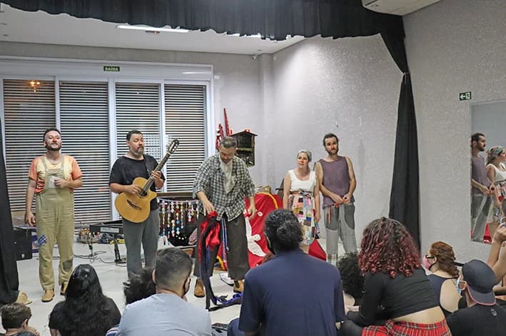Nativos da Terra Rasgada apresentam Ditinho Curadô